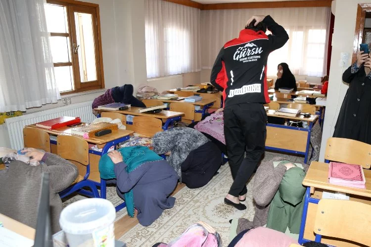 Bursa Gürsu'da Kur'an kurslarında deprem tatbikatı