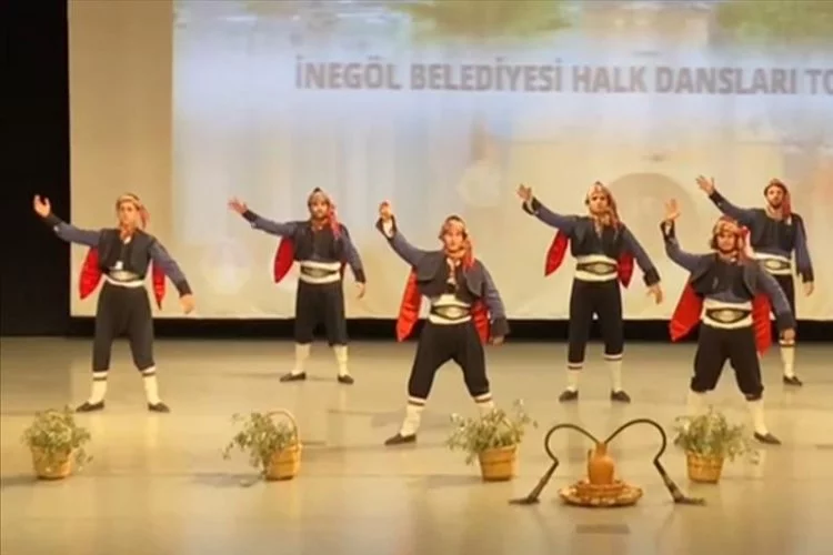 Bursa İnegöl Belediyesi Halk Dansları'ndan KKTC performansı