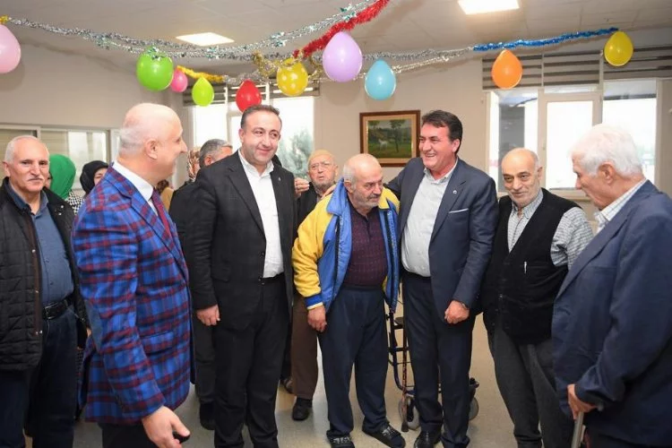 Bursa Osmangazi'de Başkan Dündar’dan yeni yıl ziyaretleri
