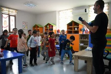 Çayırova'da çocuklar eğlenerek öğreniyor