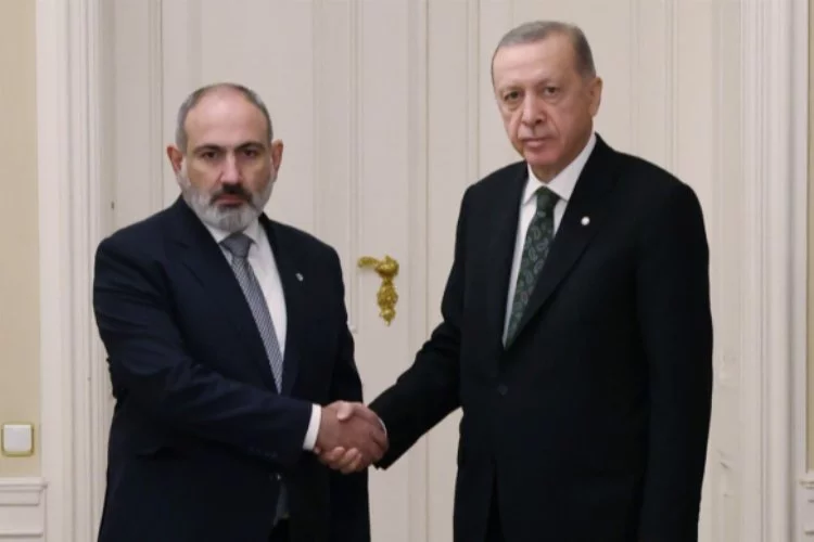 Cumhurbaşkanı Erdoğan, Paşinyan ile görüştü