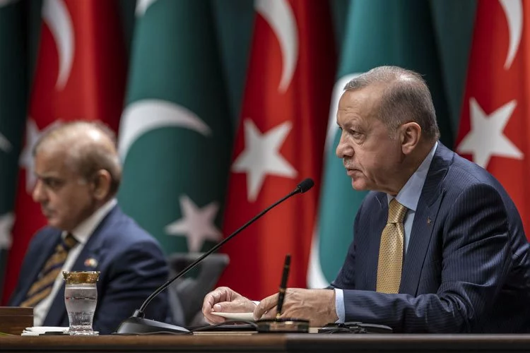 Cumhurbaşkanı Erdoğan: Türkiye-Pakistan ilişkilerini daha güçlendireceğiz