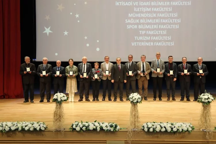 Erciyes Üniversitesi’nde 2023 yılı ödülleri sahiplerini buldu