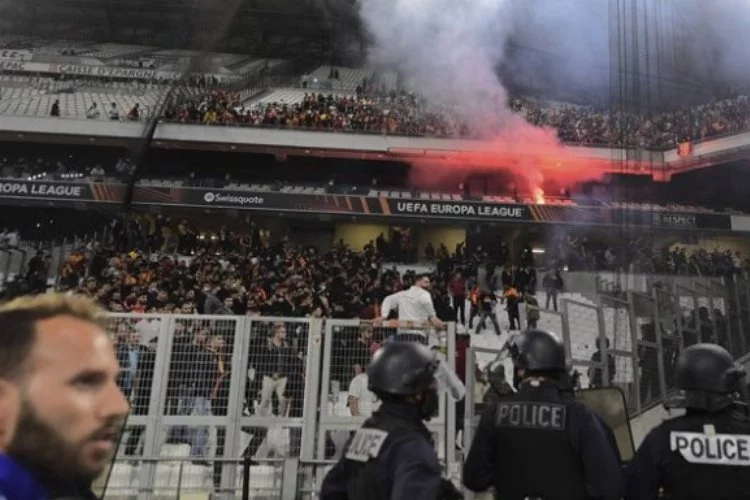 Galatasaray'a UEFA'dan ceza
