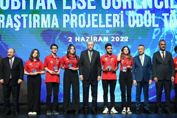 Genç bilimcilere ödülleri Erdoğan takdim etti