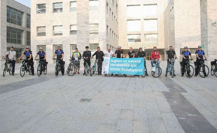 Nilüfer Belediyesi işe bisikletle başladı