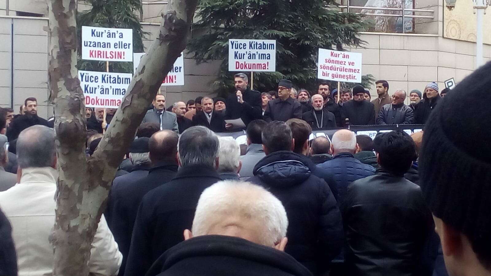 Kutsal saygısızlığa Bursa Gemlik'te protesto!