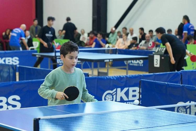 İstanbul Beylikdüzü'nde ödüllü masa tenisi turnuvası sona erdi