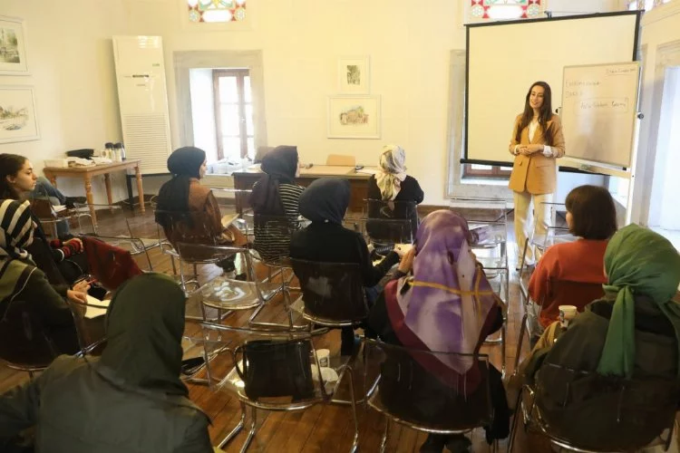 İstanbul Eyüpsultan'da 'Edebiyat Okulu'nda denemeler başladı
