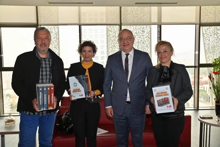 İzmir Gazeteciler Cemiyeti'nden Manisa Büyükşehir'e ziyaret 
