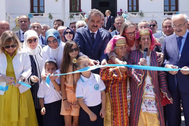 İzmir Urla'da 'Köy Yaşam Merkezi' açıldı