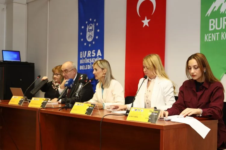 Kadına şiddetin medyaya yansımaları Bursa'da konuşuldu