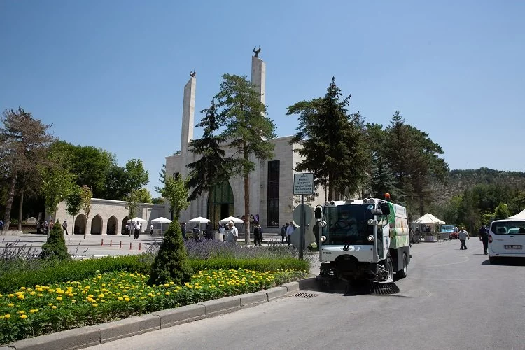 Kayseri Büyükşehir'den mezarlıklara ücretsiz servis