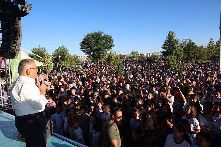 Kayseri Büyükşehir'in Yaz Okulları sona erdi