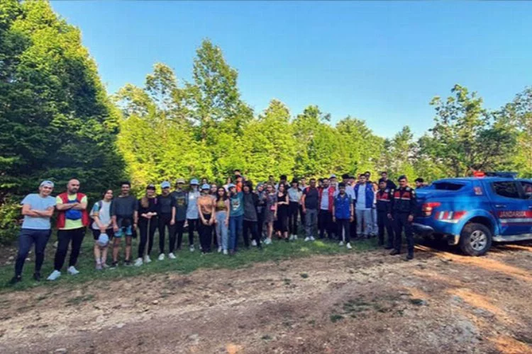 Kırklareli'nde doğa yürüyüşünde kaybolan öğrencilerini Jandarma buldu