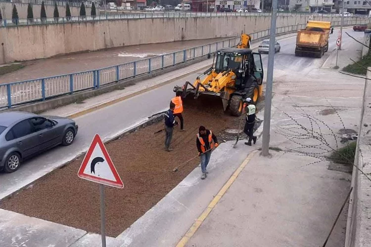 Kocaeli Büyükşehir kendi ürettiği asfaltı kullanıyor