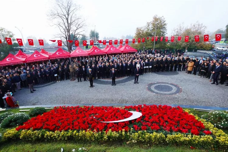 Kocaeli'de 84. yıla 1084 Atatürk çiçeği