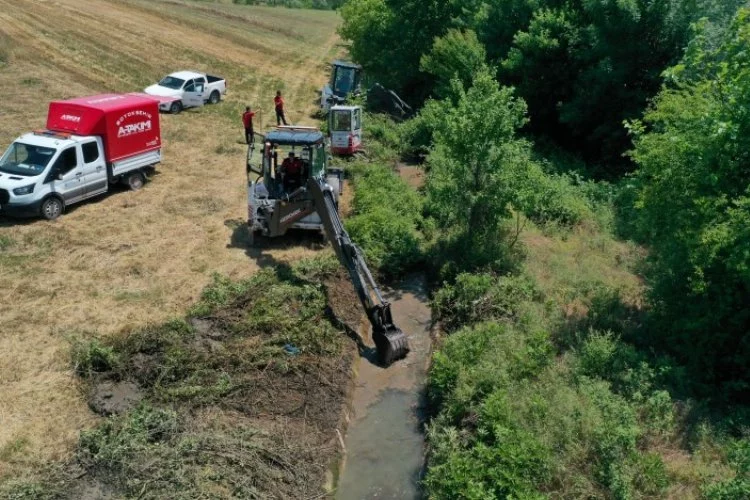 Kocaeli'de tarımsal sulama kanallarına kapsamlı temizlik