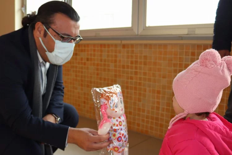 Kocaeli İzmit'te hasta çocukları gülümseten ziyaret