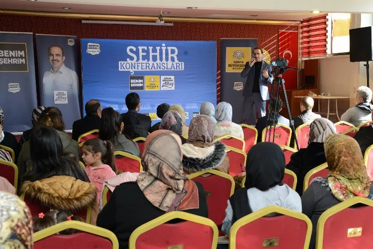 Konya'da 'Şehir Konferansları' sürüyor