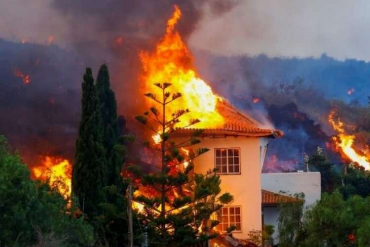İspanya'da yanardağ patladı: 5 bin tahliye! 1