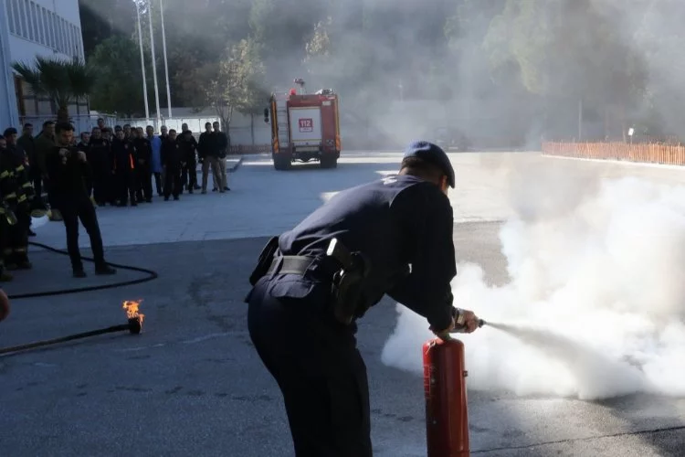 Manisa'da İtfaiye ve Jandarma'dan yangın tatbikatı