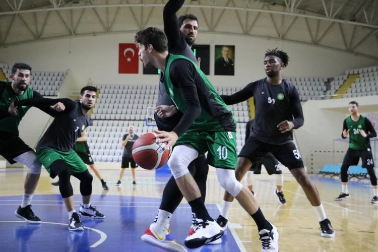 Manisa Büyükşehir Belediyespor Basketbol Takımı, mücadele için hazırlanıyor