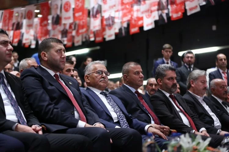 MHP Kayseri kongresine Büyükkılıç da katıldı