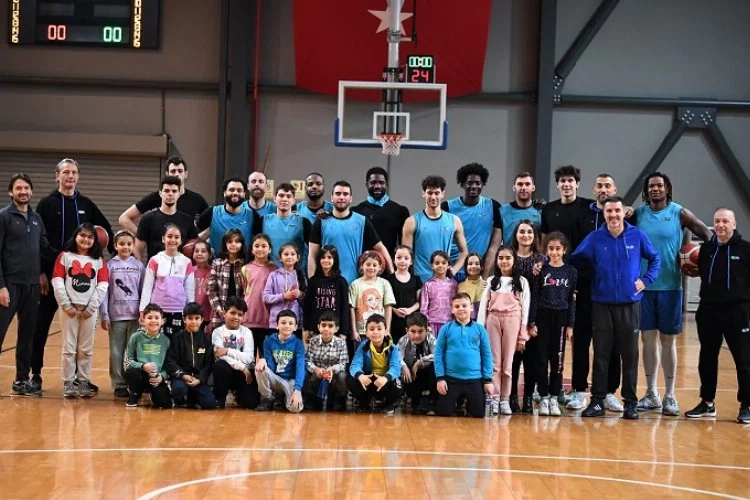 Miniklerden TOFAŞ Basketbol'a ziyaret