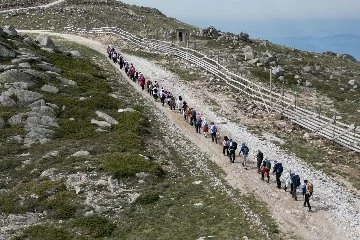 Osmangazili dağcılar 19 Mayıs’ı Uludağ zirvede kutladı