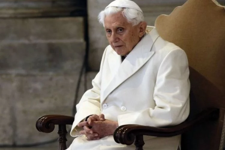 Papa 16. Benedict yaşamını yitirdi