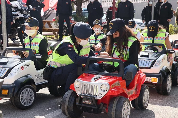 Samsun'da Jandarma'dan 4-12 yaşa trafik eğitimi