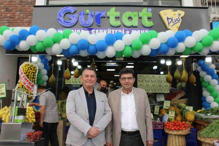 İzmir’deki Gürtat Plus yeni mağaza açtı