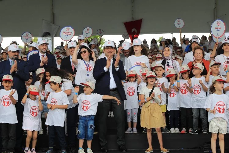 'Yuvamız İstanbul'un miniklerinde mezuniyet sevinci